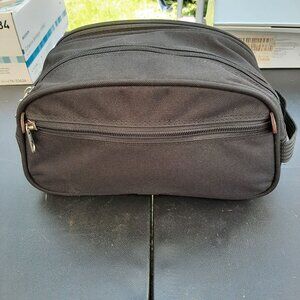 RICARDO Beverly Hills Toiletry Essentials Overnight Bag Shaving Travel Case Kit